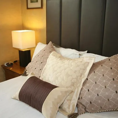 Barrington House Guest house